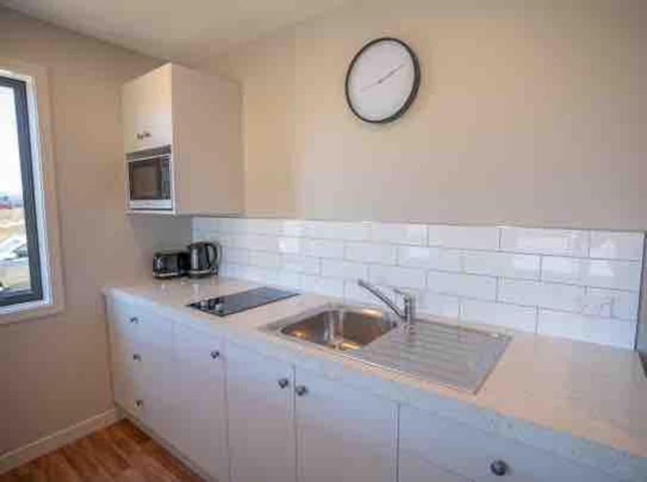 Great Views From New 2 Bedroom Apartment Te Anau Luaran gambar
